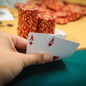 Texas Hold' em game